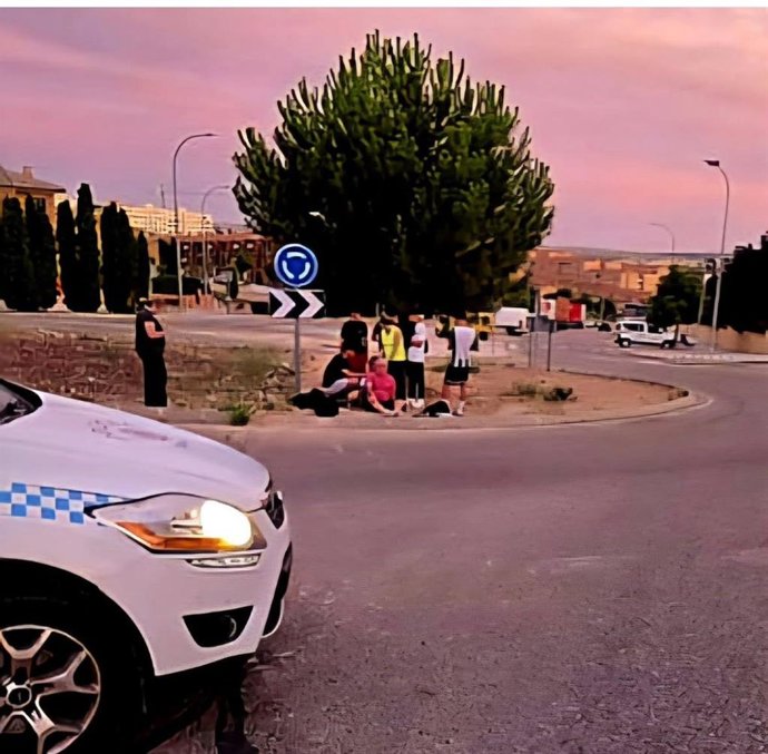 Herido un motorista de 17 años tras chocar con una señal en Cuenca