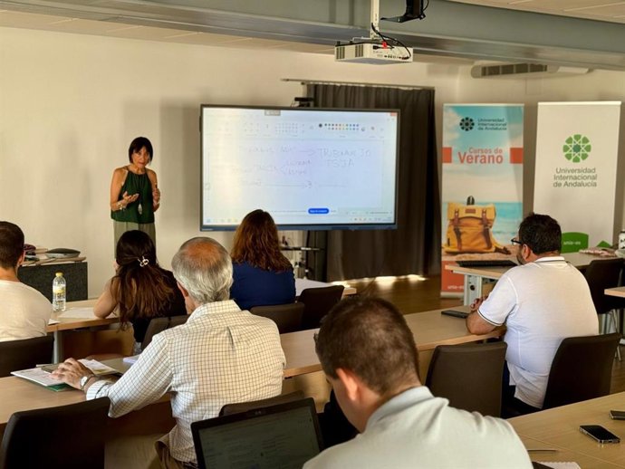 María del Amor Albert Muñoz en los cursos de verano 2025 de la UNIA