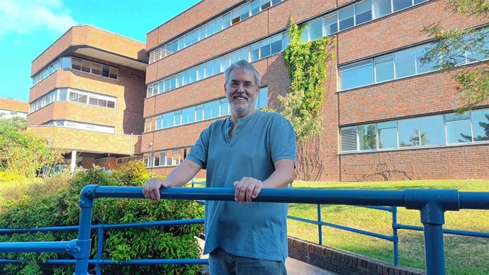 Foto del polítólogo e investigador de la UPO, Bosco Govantes, el autor principal de la investigación.