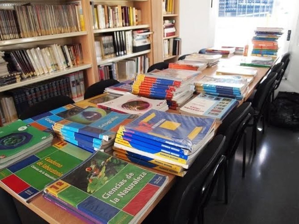 Archivo - LIBROS DE TEXTO, BANCO DE LIBROS