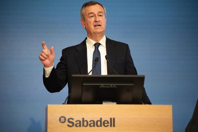 González-Bueno durante la presentación del plan estratégico y los resultados del segundo trimestre