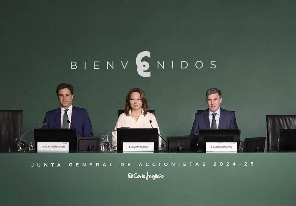 José Ramón de Hoces, Consejero Secretario de El Corte Inglés; Marta Álvarez, presidenta de El Corte Inglés y Gastón Bottazzini, consejero delegado de El Corte Inglés