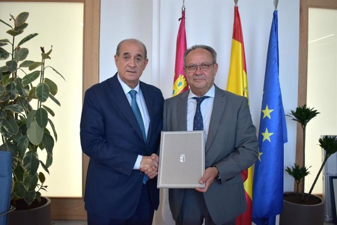 C-LM y la Dirección General de la Policía promoverán la formación en riesgos laborales a la Policía Local de la región