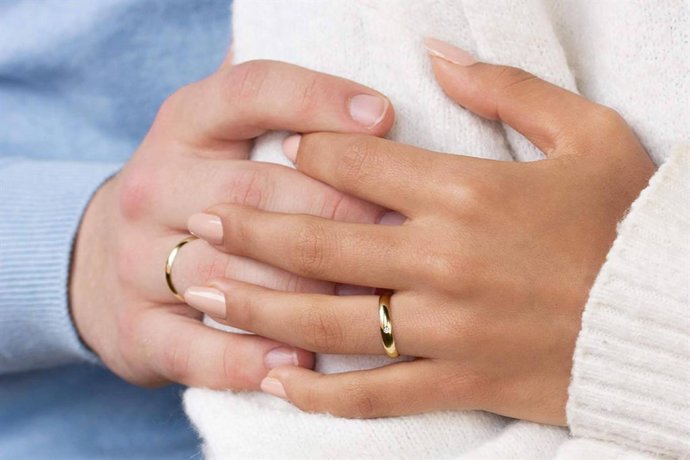 La revolución de las alianzas de Boda; Customima lanza AlianzasDeBoda.com