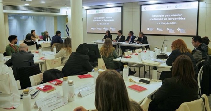Foto durante la apertura del seminario