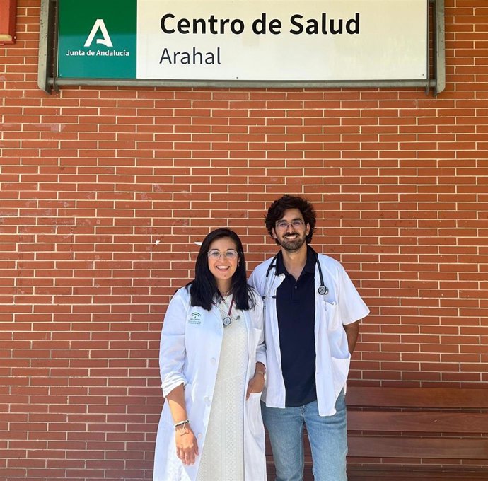 Dos residentes MIR escogen plaza de Familia y Pediatria en la localidad de Arahal (Sevilla).