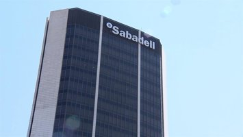 Sabadell cierra el semestre con beneficio neto récord y promete 6.300 millones e