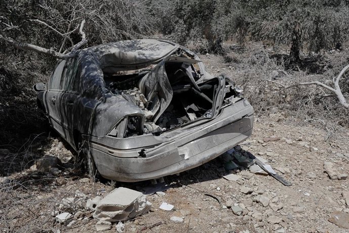 Archivo - Ataque israelí contra un vehículo en el sur de Líbano