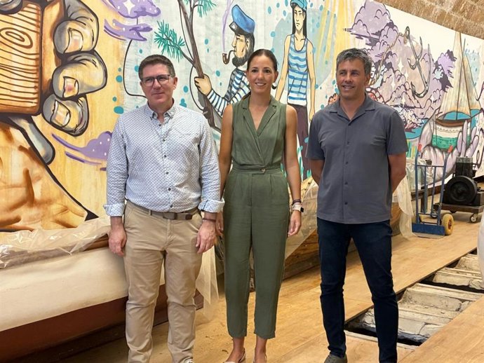 La vicepresidenta del Consell de Mallorca y consellera de Cultura i Patrimoni, Antònia Roca, en una visita al Museu Marítim de Mallorca