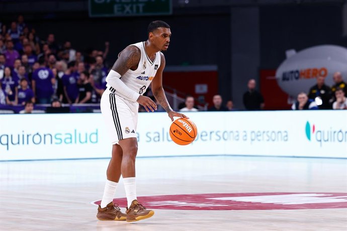 Archivo - Xavier Rathan-Mayes of Real Madrid in action during the Spanish League, Liga ACB Endesa, basketball match played between Real Madrid Baloncesto and Leyma Coruna at Movistar Arena on January 26, 2025 in Madrid, Spain.