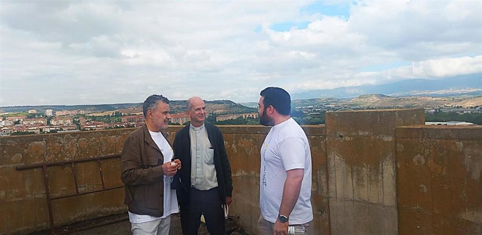 Logroño amplía su red de miradores con la apertura de la torre de Santiago, una panorámica de 360 por encima del Camino