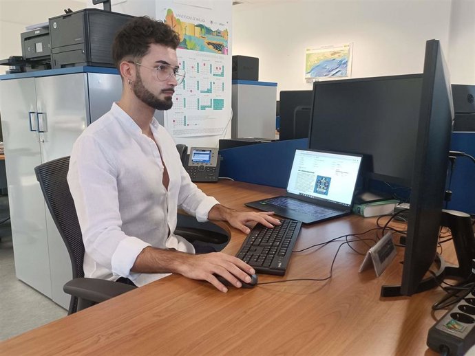 Adrián Segura, Investigador De La UMA