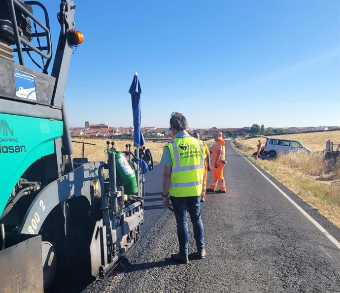 Obras de rehabilitación en la CC 313 en Salorino