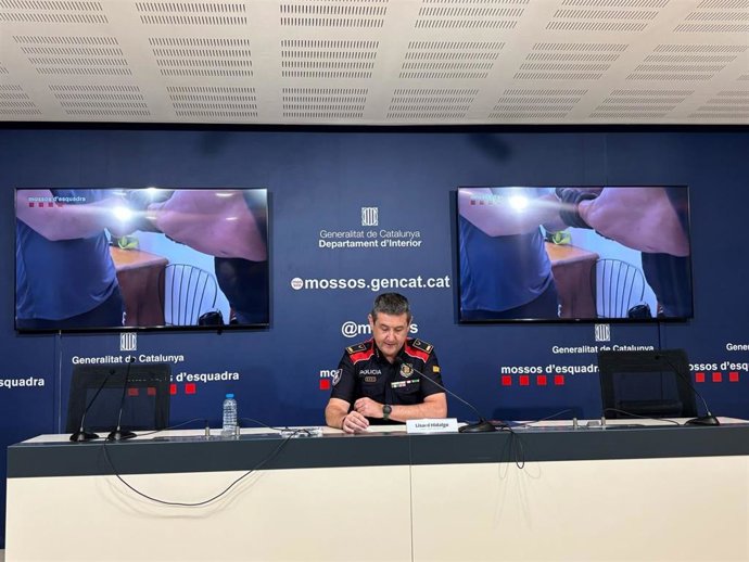 El inspector jefe de la Divisió d'Investigació Criminal (DIC) de los Mossos d'Esquadra, Lisard Hidalgo, en rueda de prensa