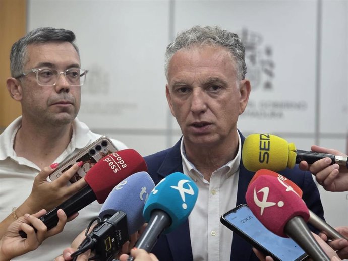 El delegado del Gobierno en Extremadura, José Luis Quintana, atiende a los medios
