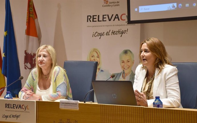 De Gregorio (izda) y Fernábdez presentan las ayudas Relevacyl.