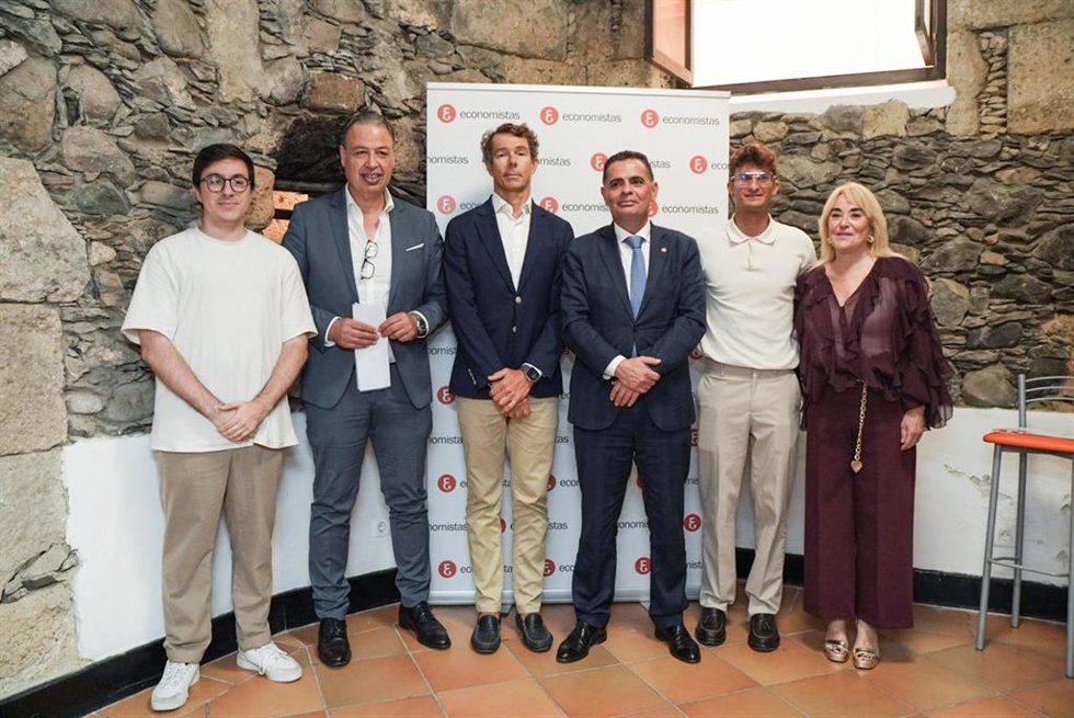 Participantes en la presentación del informe sobre la vivienda en Las Palmas de Gran Canaria, elaborado por el Colegio de Economistas de Las Palmas