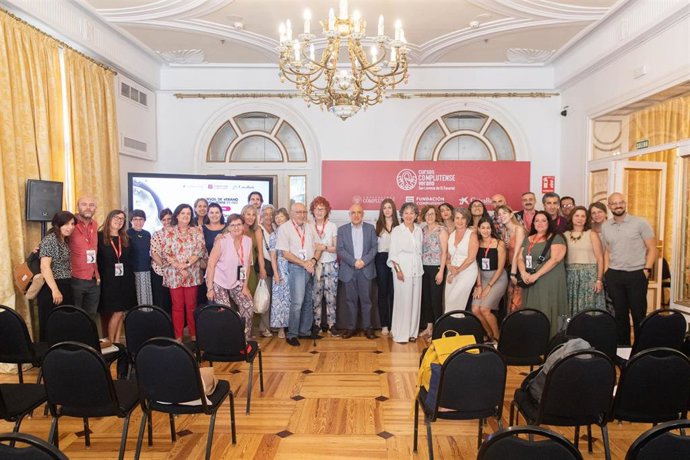 Foto de familia en los Cursos Complutense de Verano, en el Hotel EXE Victoria Palace, a 15 de julio de 2025, en San Lorenzo de El Escorial, Madrid (España). 