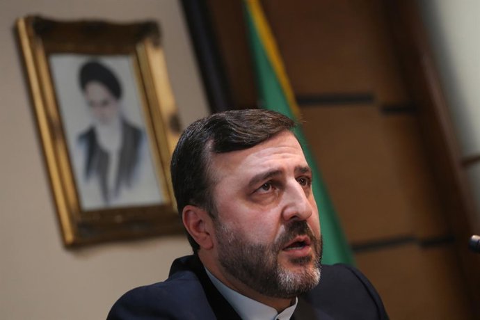 Archivo - Arquivo - 15 de fevereiro de 2023, Teerã, Teerã, Irã: O vice-presidente do Judiciário iraniano para assuntos internacionais e secretário-geral iraniano do Conselho Superior de Direitos Humanos, KAZEM GHARIBABADI, fala durante uma reunião com a m