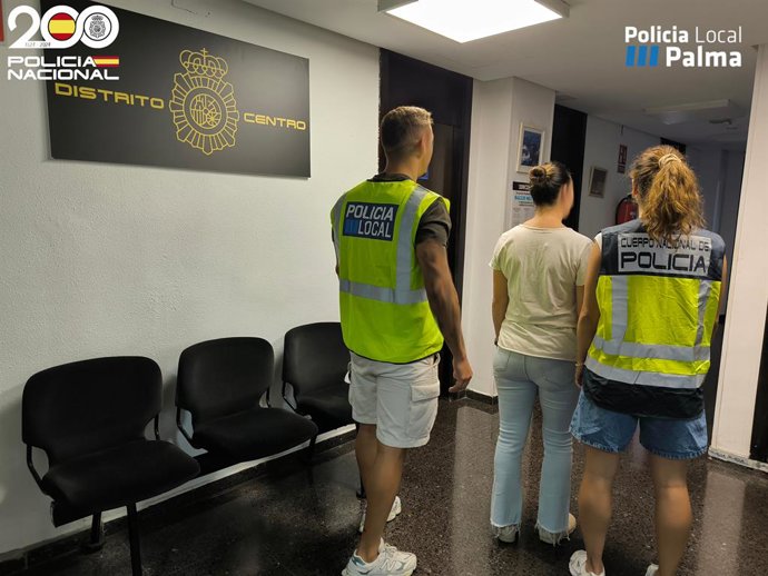 Três mulheres presas por roubar mais de 10.000 euros com cartões roubados de turistas no centro da cidade de Palma
