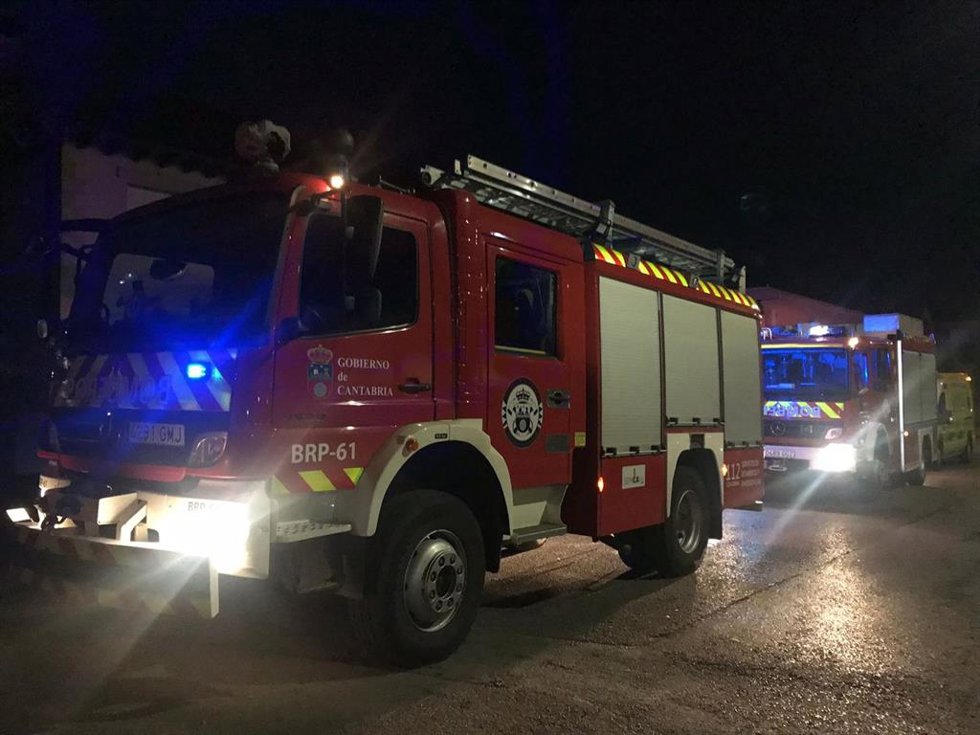Archivo - Bomberos del 112.-ARCHIVO