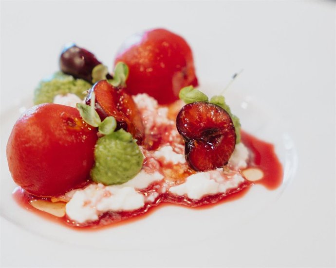 Cinco recetas con estrella Michelín para degustar la Cereza del Jerte