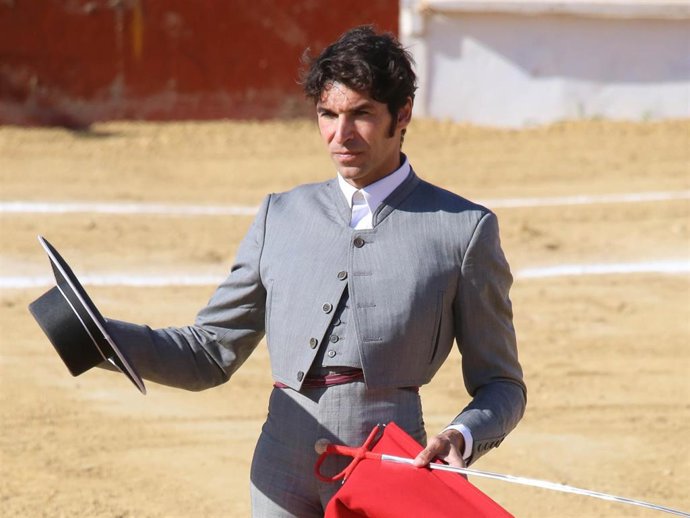 Archivo - Cayetano Rivera en la corrida Homenaje a Paquirri  en el marco del 40 aniversario de la trágica muerte del torero a 19 de Abril de 2025  en Zahara de los Atunes (España).