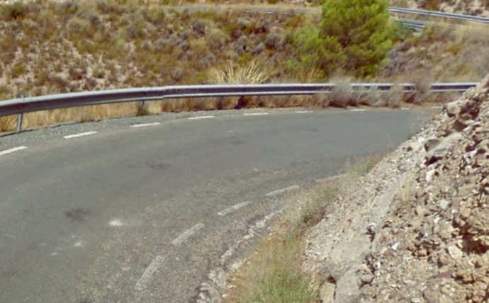 Imagen de la carretera regional RM-C15, que une Lorca con el Pantano de Puentes