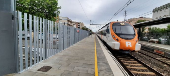 Archivo - Imagen de archivo de una estación de Renfe