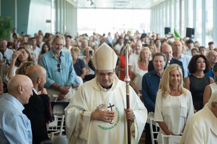 Celebración de la XXVII edición del Día de los Abuelos organizada por Mensajeros de la Paz, en Veles E Vents, a 26 de julio de 2025, en València.