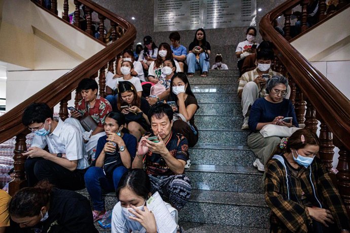 July 25, 2025, Bangkok, Thailand: People wait in line to donate blood at the National Blood Center in Bangkok, Thailand. Escalating fighting between Thailand and Cambodia, so far resulting in the deaths of multiple Thai civilians, prompted a surge in bloo