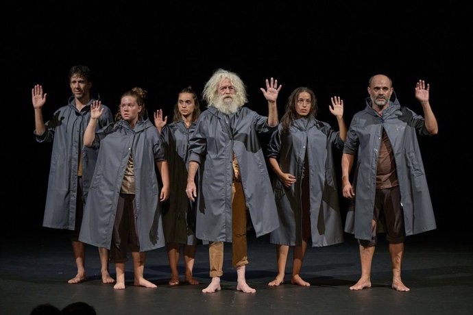 Cabo das Tormentas", da companhia portuguesa JAT-Janela Aberta Teatro, ganhou o prêmio "Almagro OFF".