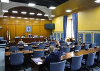 El Parlamento cierra esta semana el periodo de sesiones hasta septiembre con comparecencias de cinco consejeros