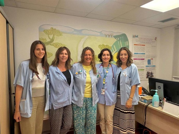 Parte del equipo de profesionales que compone la Unidad de Cuidados Paliativos Pediátricos del Hospital Materno Infantil Miguel Servet de Zaragoza.