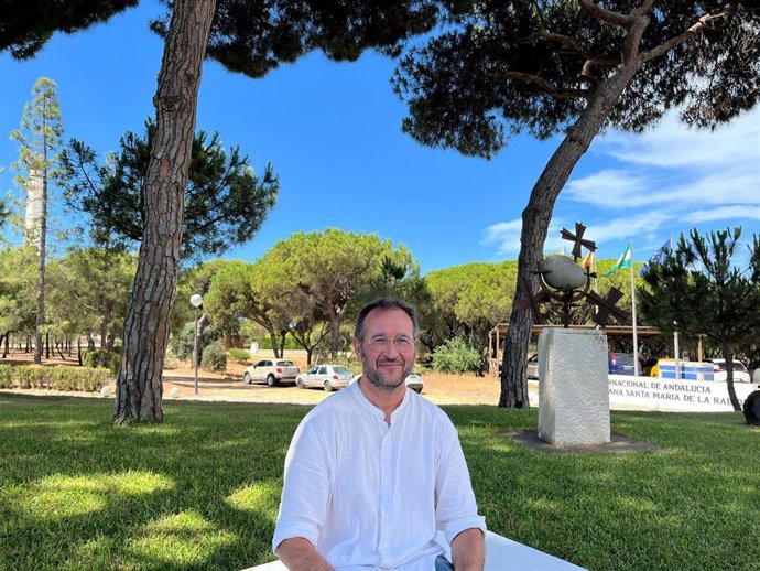 Enrique Olivas Méndez en los cursos de verano de la UNIA