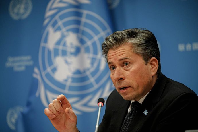 Archivo - March 12, 2025, New York, New York, USA: TOM FLETCHER, Under-Secretary-General for Humanitarian Affairs and Emergency Relief Coordinator briefs the press the new direction of aid amid times of change and reform taking place from within and globa