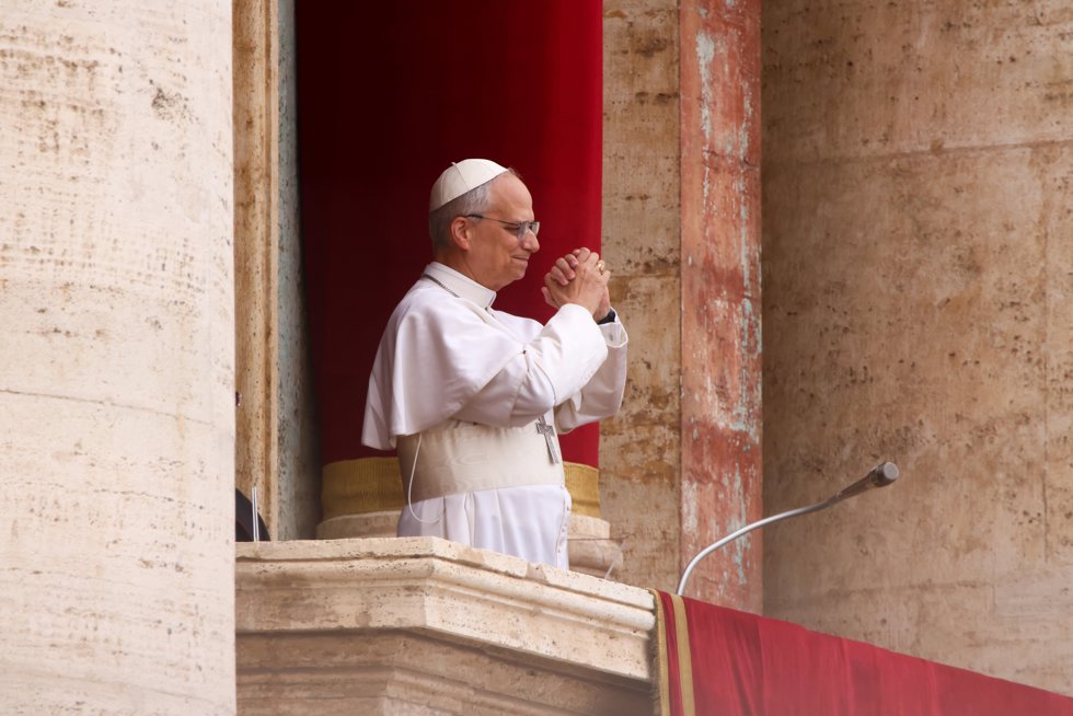 El Papa León XIV durante la oración Urbi et Orbi 