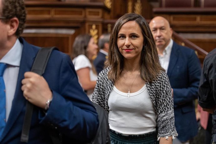 La secretaria general de Podemos, Ione Belarra, durante una sesión plenaria extraordinaria, en el Congreso de los Diputados, a 22 de julio de 2025, en Madrid (España). El Congreso cierra este martes, 22 de julio, el curso parlamentario debatiendo en un Pl
