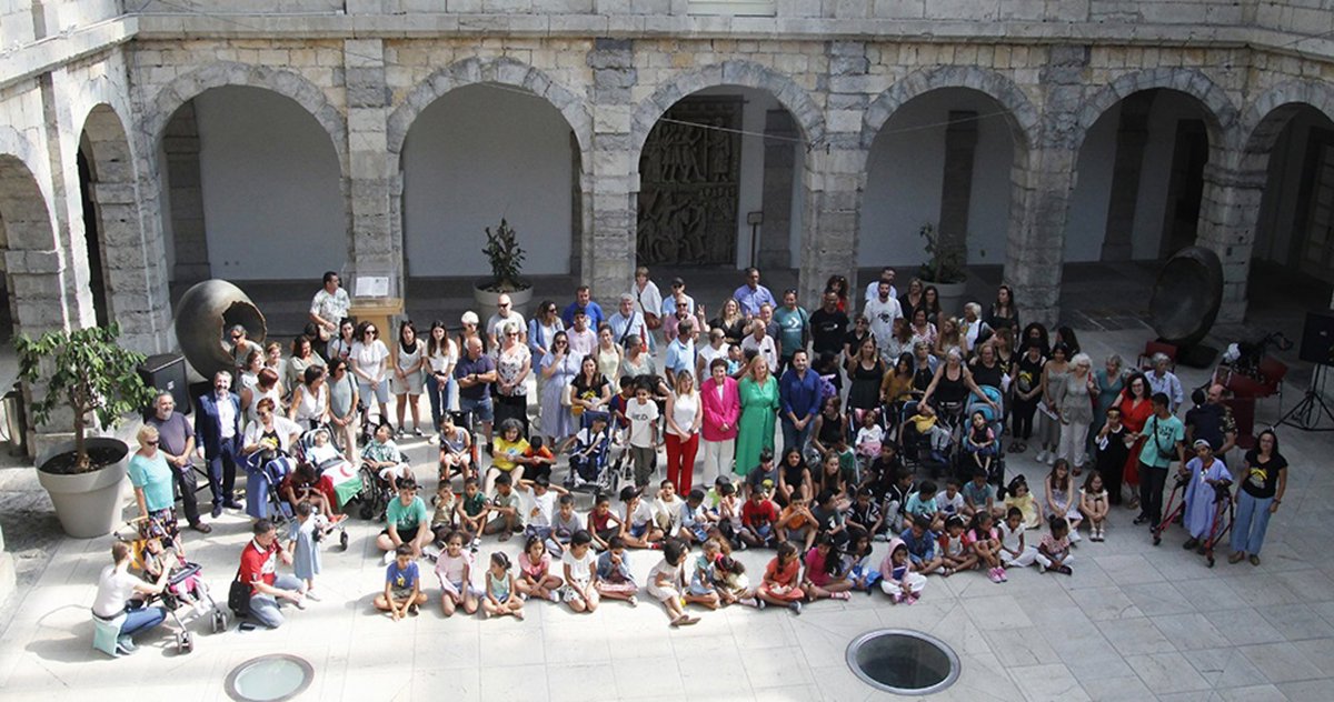 Cantabria dará la bienvenida este martes a los niños saharauis con actos institucionales y una concentración ciudadana