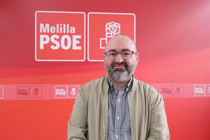 Archivo - El portavoz del PSOE de Melilla, Rafael Robles, en una imagen de archivo.