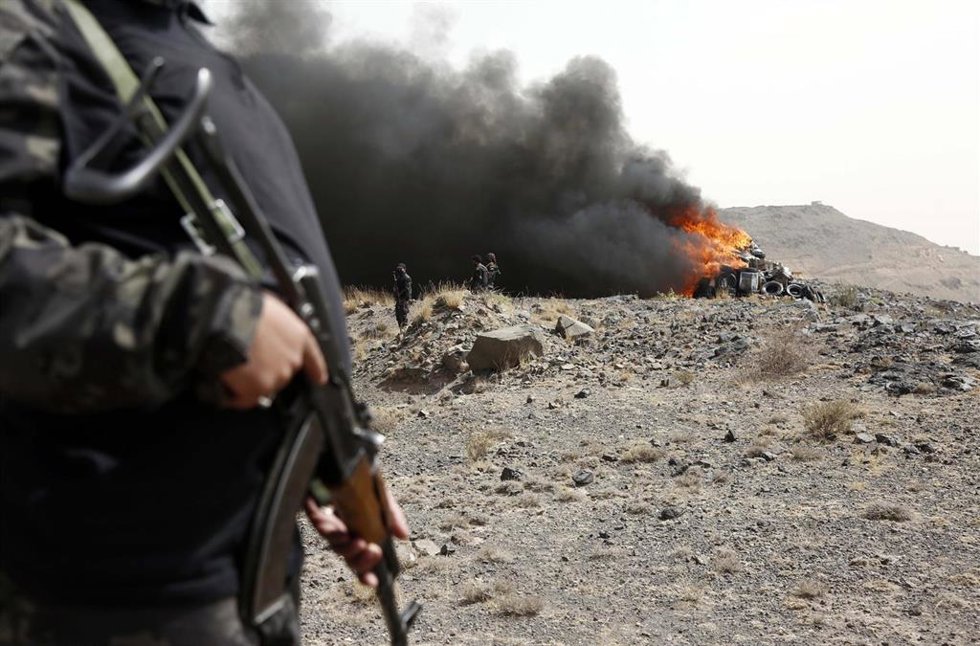 Imagen de archivo de un combatiente del movimiento hutí de Yemen 