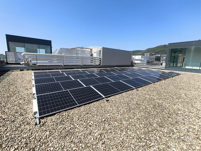 Mondragon Unibertsitatearen Bilboko AS Fabrik campusak 45 eguzki panel instalatu ditu