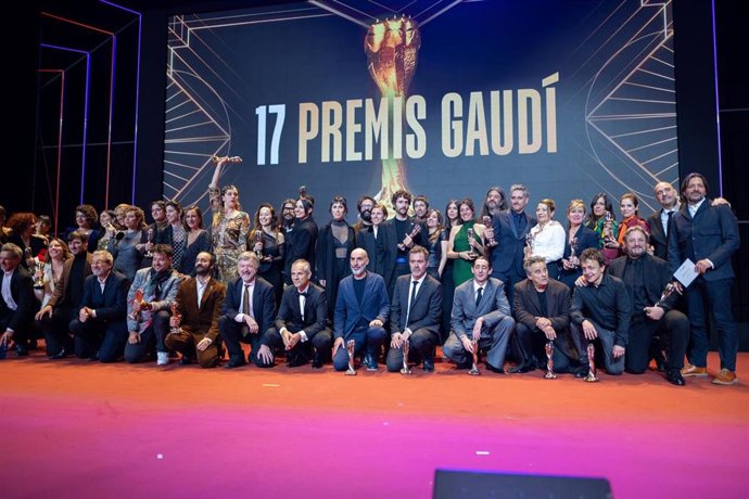 Archivo - Foto de familia durante la entrega de los XVII Premis Gaudí de cine, en el Centro de Convenciones Internacional de Barcelona (CCIB), a 18 de enero de 2025, en Barcelona