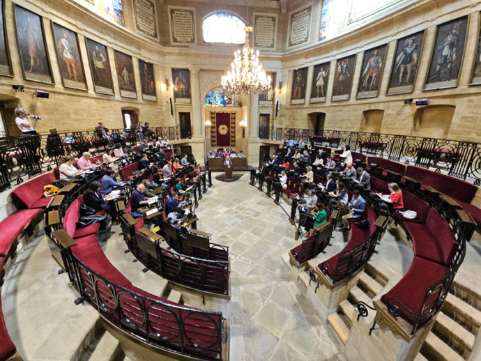 Archivo - Pleno en la Casa de Juntas de Gernika