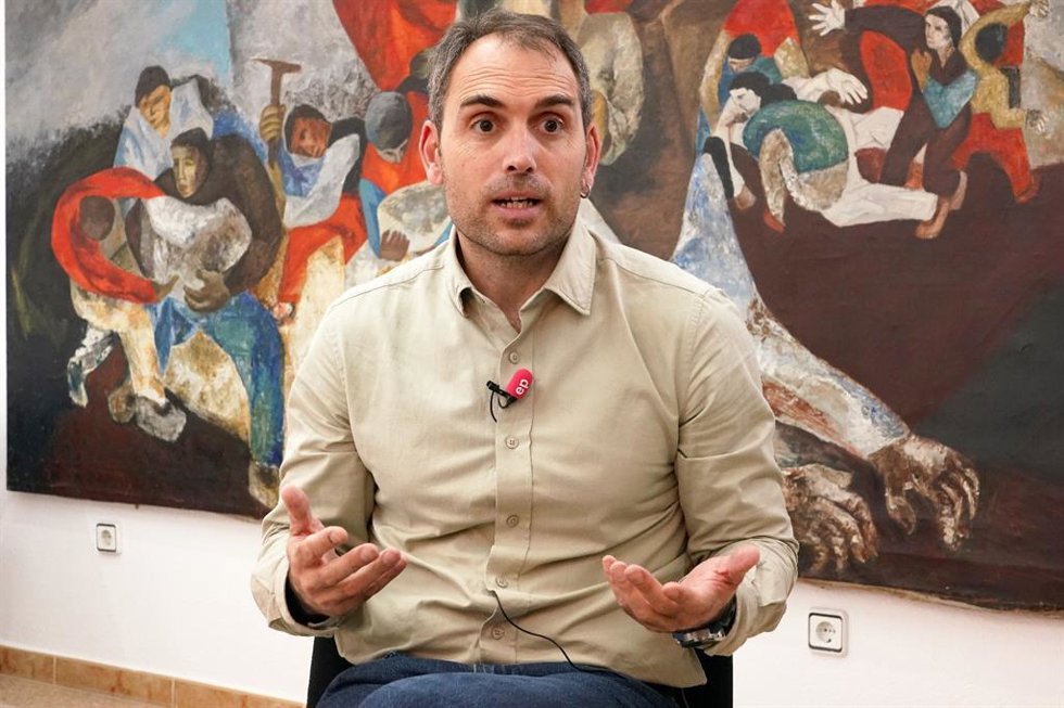 Archivo - El coordinador general de IU Andalucía, Toni Valero, en una imagen de archivo.