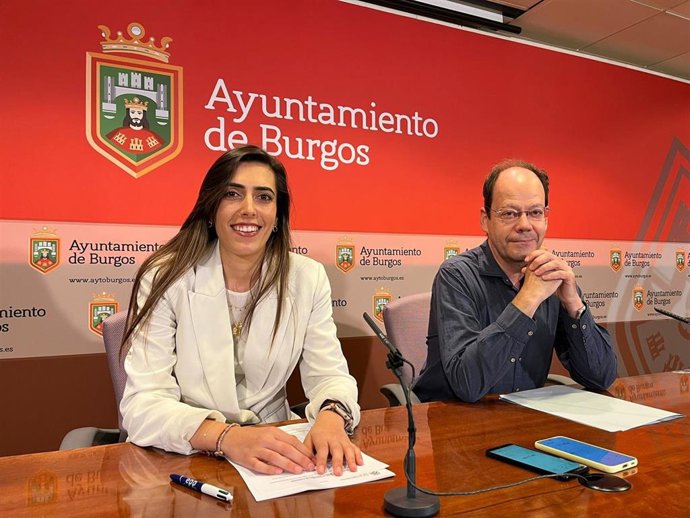 Ballesteros y Castro durante la presentación del Festival de Música Antigua.