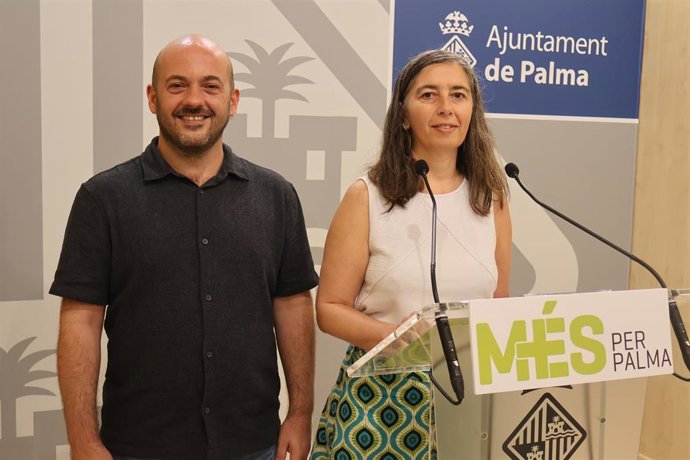 La portavoz de MÉS per Palma en el Ayuntamiento de Palma, Neus Truyol, en una rueda de prensa.