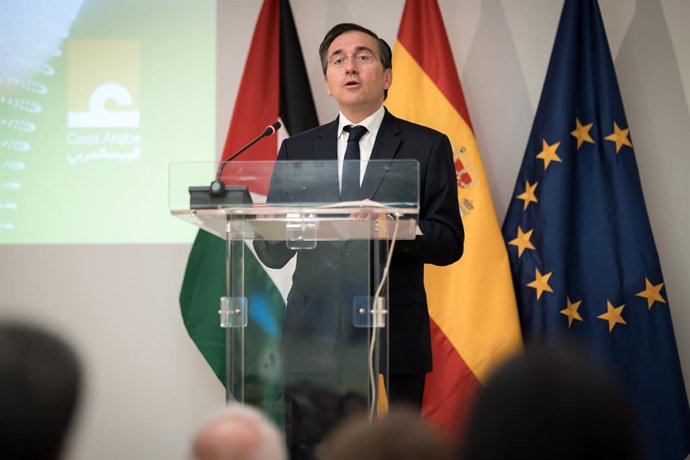 Archivo - El ministro de Asuntos Exteriores, Unión Europea y Cooperación, José Manuel Albares, interviene durante el acto de conmemoración del primer aniversario del reconocimiento del Estado de Palestina, en Casa Árabe, a 28 de mayo de 2025, en Madrid (E