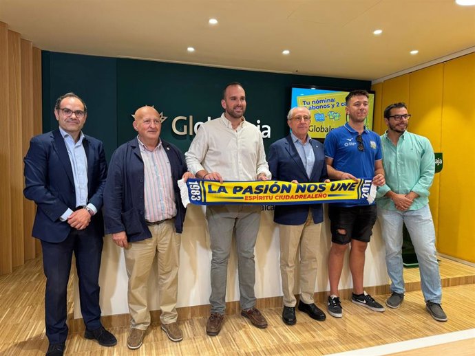 Globalcaja y Balonmano Caserío sellan una alianza estratégica.