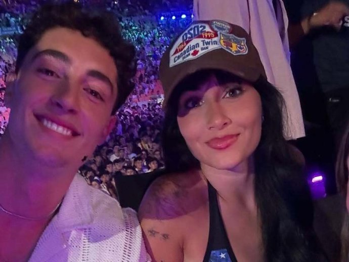 Aitana y Plex en la Velada del Año